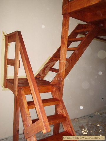 Fordulós lépcső